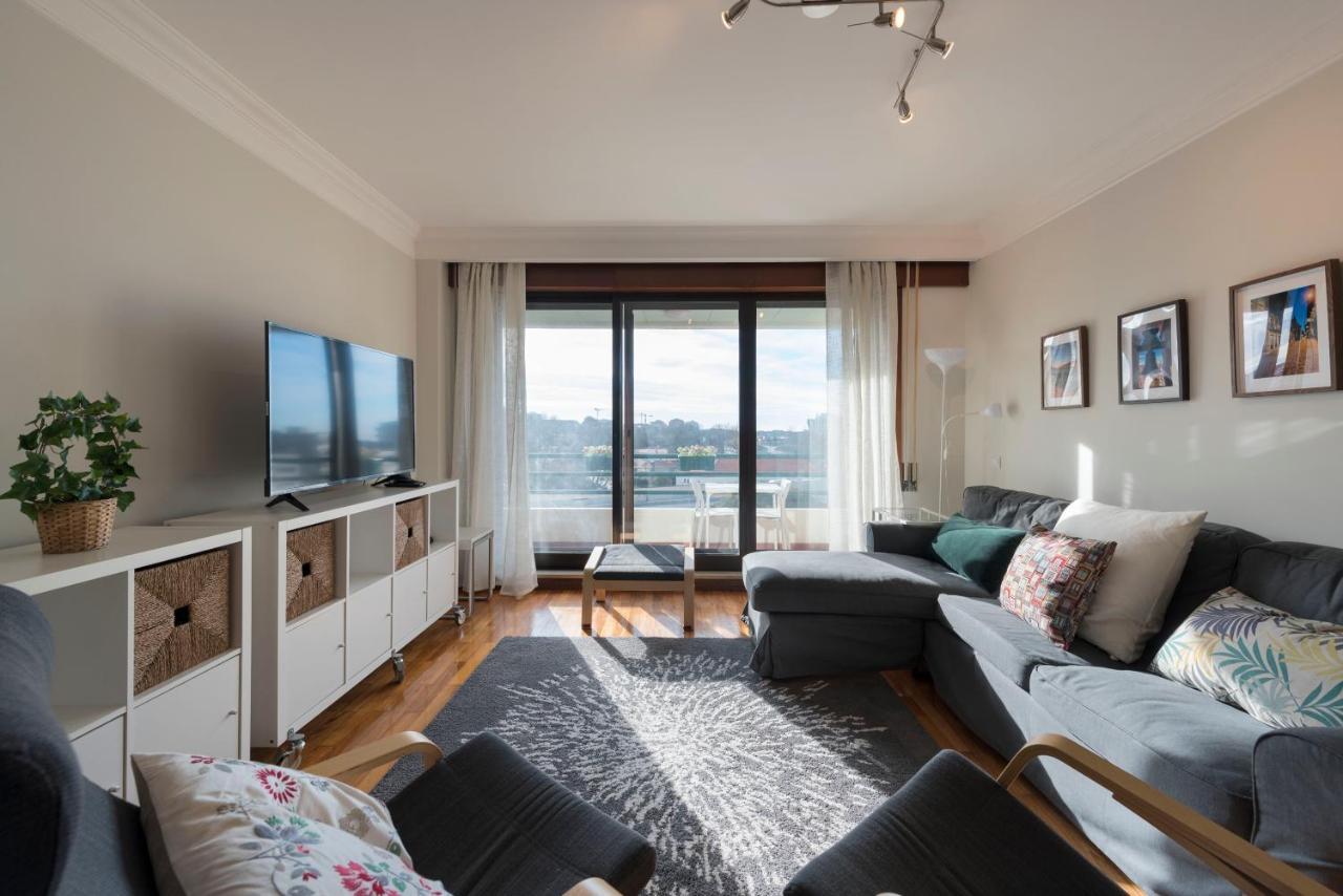 Lovelystay - Charming 3Br Flat W/ Free Parking In Devesas Vila Nova de Gaia Exterior foto